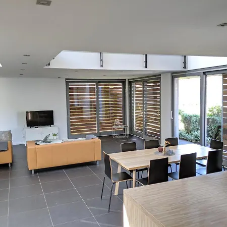 Apartment Villa *